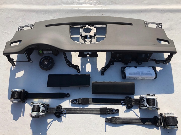 фото №4, Porsche macan 95b сірий панель консоль подушки ремені