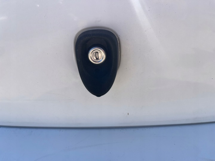 фото №8, Toyota yaris ii 3-дверь крышка багажника задняя зад 068