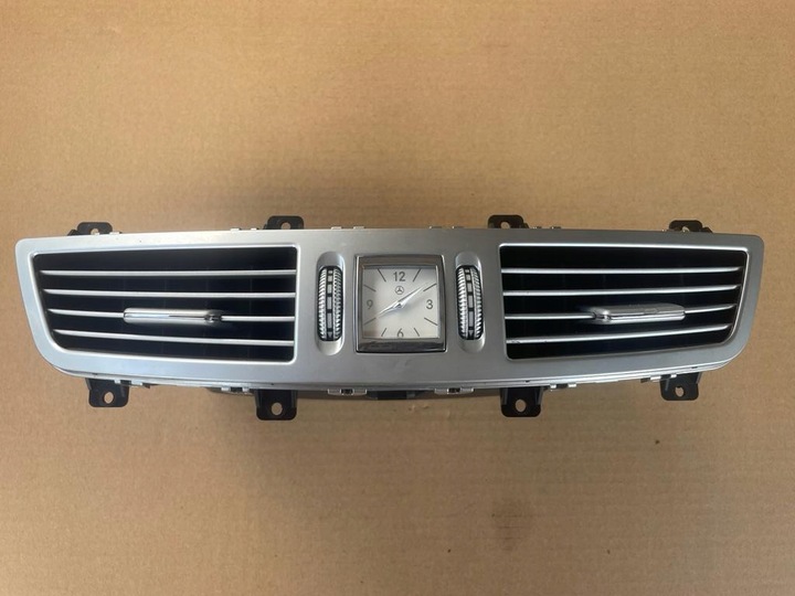 фото №1, Решётка воздуховод средняя часы mercedes w221