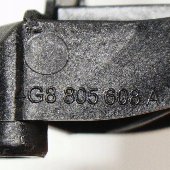 фото №7, Audi a7 4g rs7 правое кронштейн rdzenia радиатор 4g8805608a