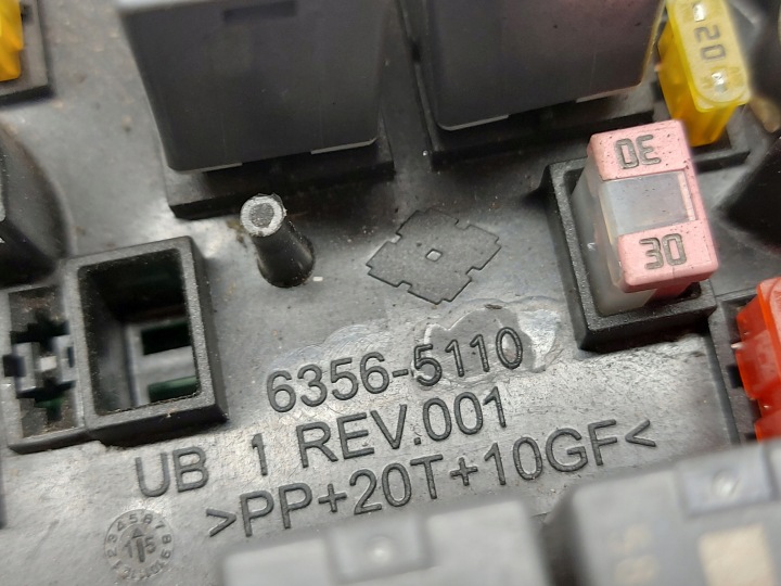 фото №10, Jeep cherokee v kl 15r блок предохранителей 6356-5110 68235117ad