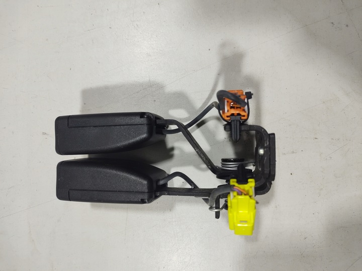 фото №1, Volvo xc40 21r застібка ременя безпеки зад задня 32239901