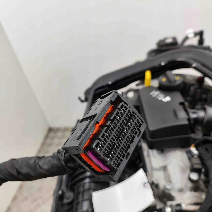 фото №9, Двигатель vw taigo cs1 dlaa 29829842 1.0l 81kw 2023