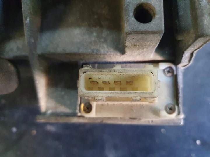 фото №11, Audi 80 b4 avant універсал 1.9 tdi 281002072 витратомір