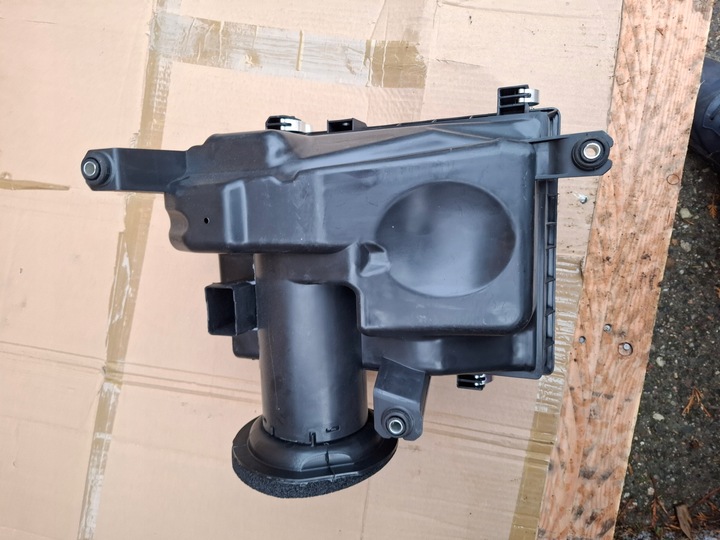 фото №6, Toyota hilux 2.4 2016- viii 8 корпус фільтра повітря фільтр повітря