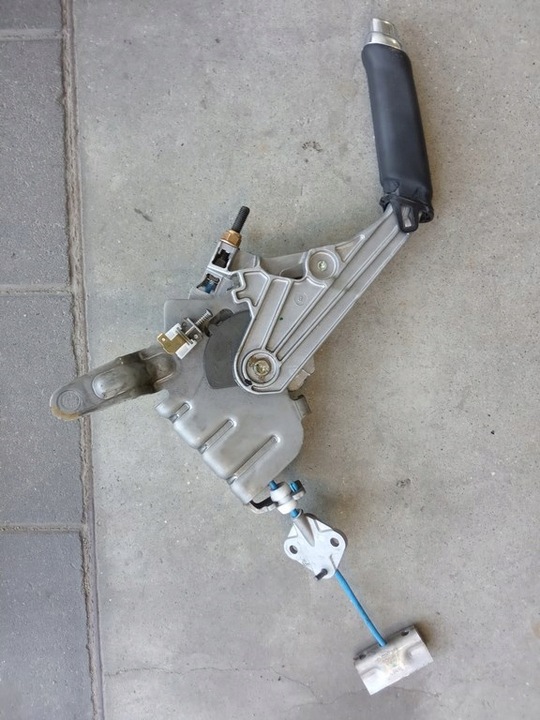 фото №10, Ford fiesta mk8 17-23- рычаг тормоза ручного h1bc-2780-cf