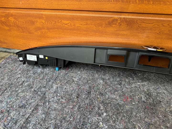 фото №8, Vw passat b9 3j0 універсал r-line лампа задня зад накладка w кришка багажника 3j0945307