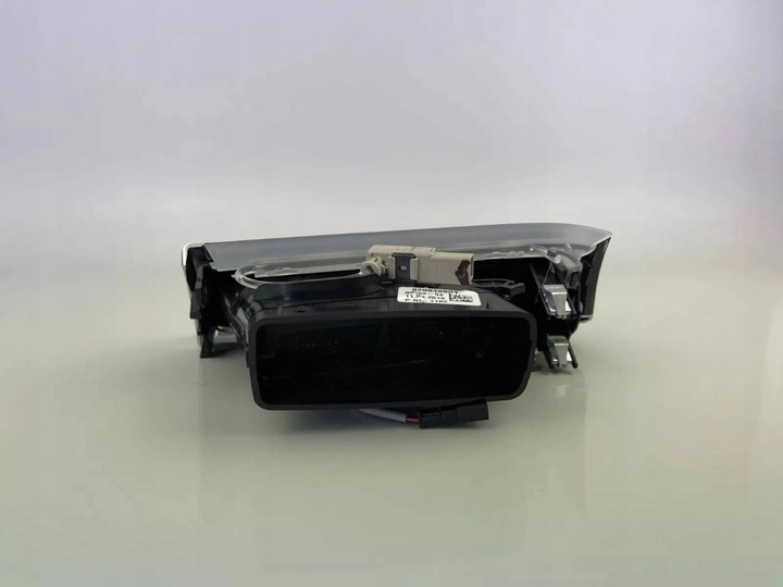 фото №10, Bmw 7 g11 g12 2017 боковая решётка воздуховод панели распределительной