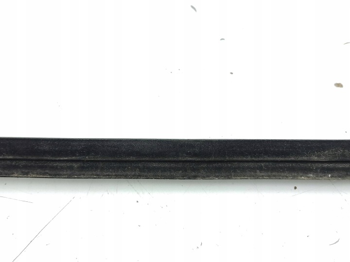 фото №10, Mercedes-benz a w177 2019 молдинг стёкла задней 10160001661
