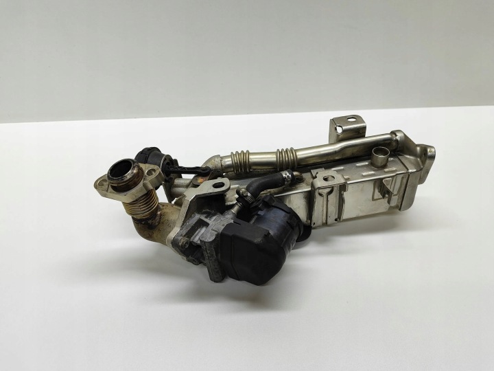 фото №7, Bmw 5 f10 f11 2013 з спереди радиатор выхлопных газов egr