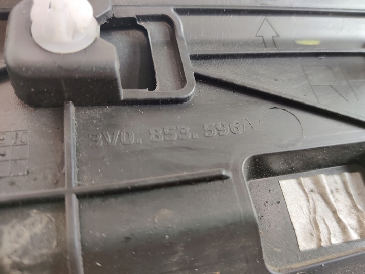 фото №11, Skoda superb b8 3v планка двері правий зад 3v0853596a 3v0853596