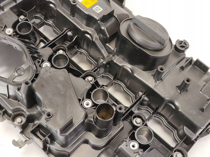 фото №7, Bmw f70 m135 f74 u11 u10 m35ix 2.0 b48a20h b48r кришка клапанів 1022607