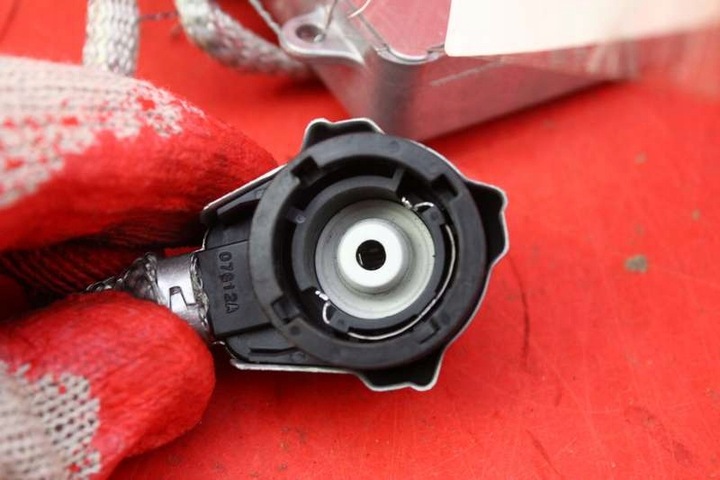 фото №8, Преобразователь ксенон ксенон левая 39000-17036 land rover discovery 3 iii 04-09