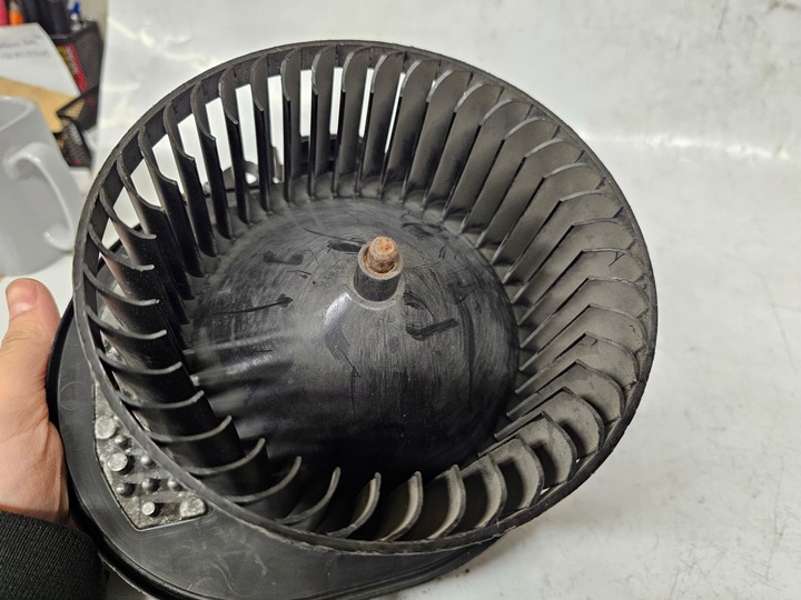 фото №7, Bmw seria 3 f31 вентилятор повітродувка t921557 9319919