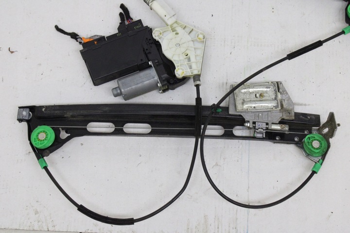 фото №9, Audi a4 b7 cc cabrio 2007r- підйомник вікна лівий перед