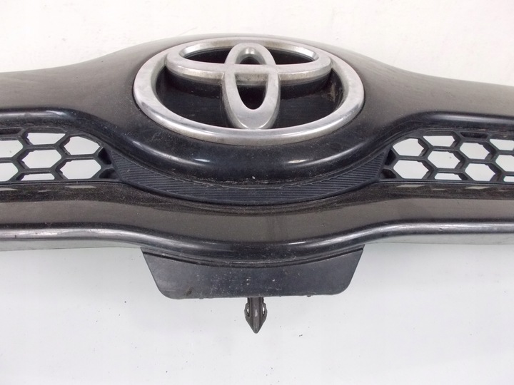 фото №6, Решётка радиатора решётка toyota corolla verso ii 2 04-09 2,0 d4d