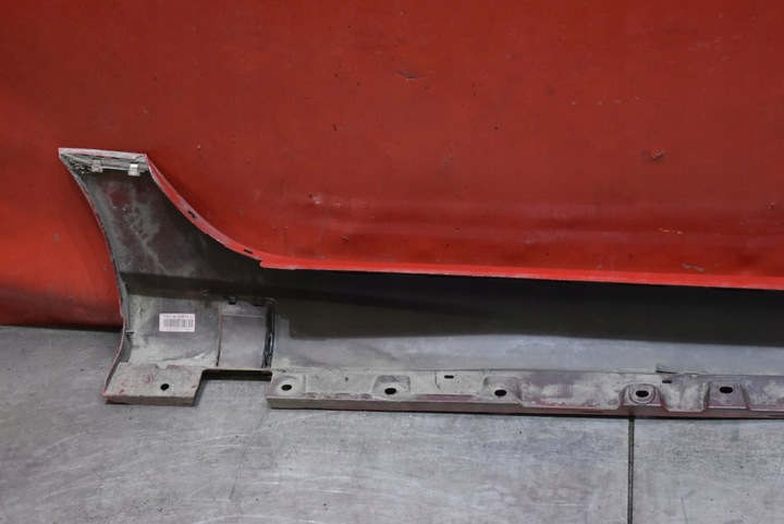 фото №15, Накладка пороговая левая красная a1726980054 mercedes slk r172 amg 11-20