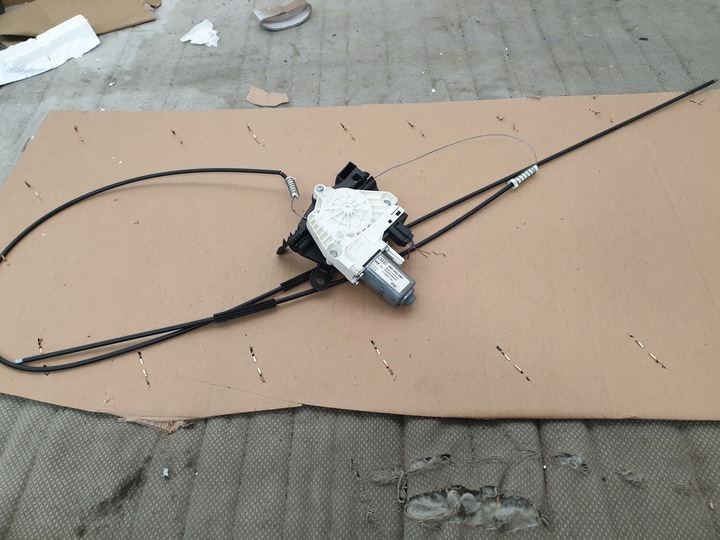 фото №1, 4m0863560 механизм ролеты багажника audi q7 4m