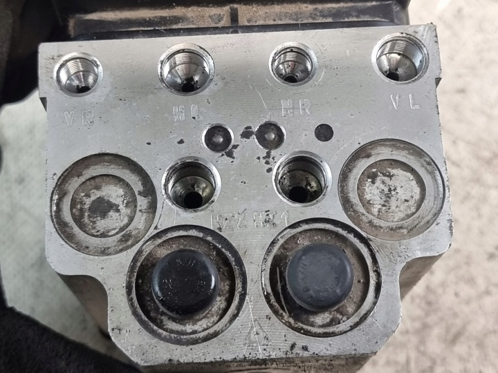 фото №8, Блок управления abs oem номер 13663901 opel vectra c 2.2b 03r