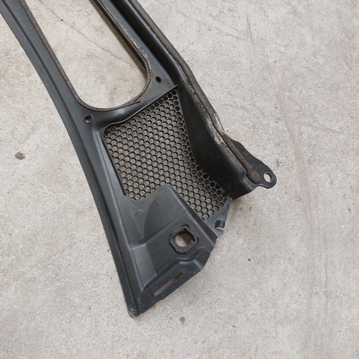 фото №10, Volvo v40 ii панель під лобовим склом 31278103