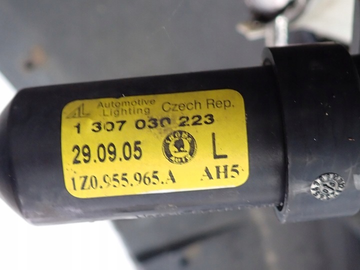 фото №11, Бампер перед переднє комплектний skoda octavia ii насадки омивачі 05r