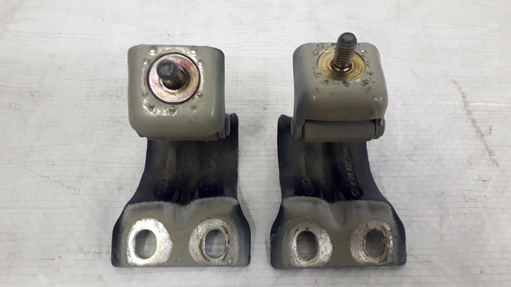 фото №11, Петля крышки багажника audi a3 8l 8d9827299