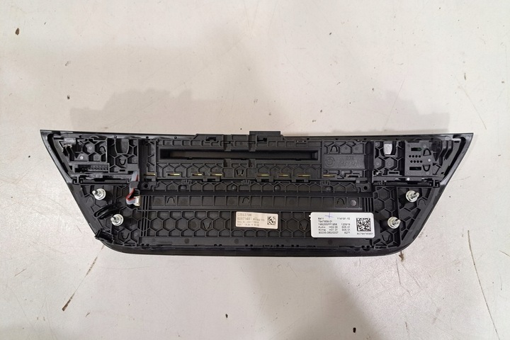 фото №11, Панель strerowania кондиционера bmw 5 g30 7947858 2.0l гибрид 2019