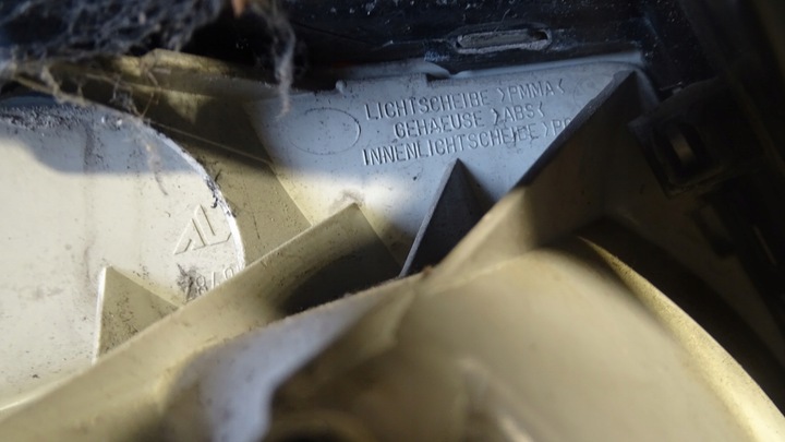 фото №7, Лампа правая задняя volkswagen golf v 1.9tdi