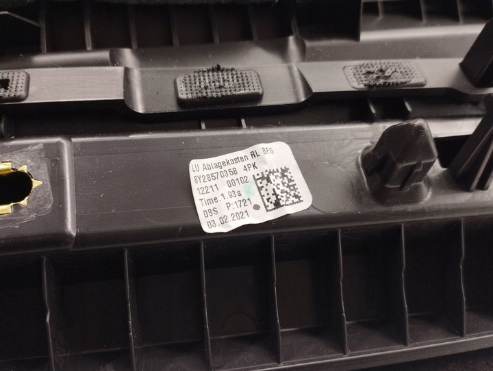 фото №7, Audi a3 8y 2021 бардачок панели распределительной