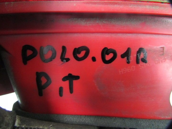 фото №10, Volkswagen polo 6n 01r фара права зад правая задняя заднее 6n0945096h