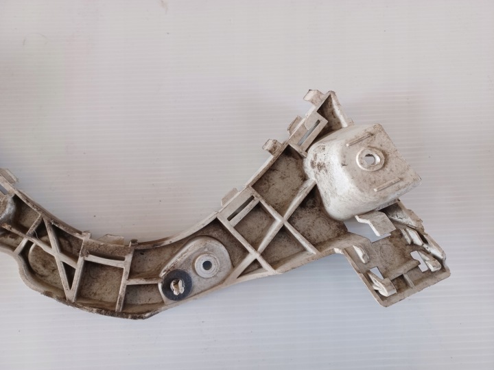 фото №10, Ford focus mk3 iii st 5dr кронштейн   бампера праве зад заднє