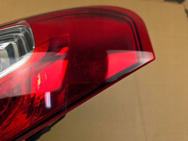 фото №11, Ford mondeo mk4 рестайлінг хетчбек sedan 10-14 r лампа права задня крила led