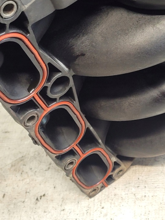 фото №10, Колектор впускний  oem номер 078133151bg lpg audi a6 c5 2.4b 98r.
