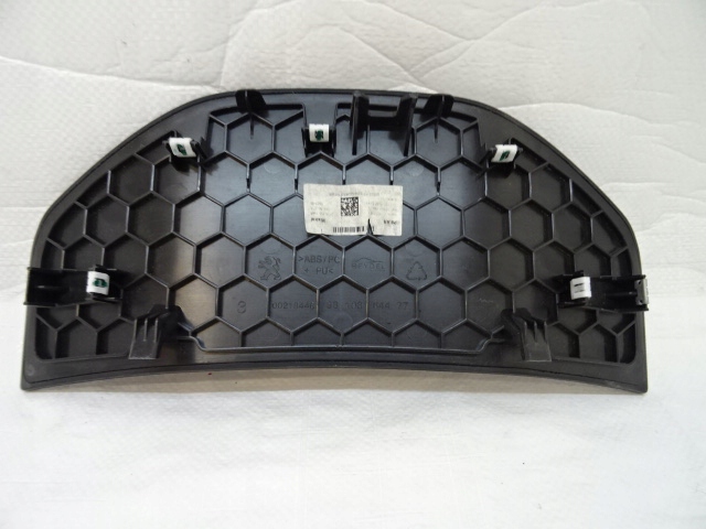 фото №7, Peugeot 3008 ii захист заглушка спідометра 9810364477