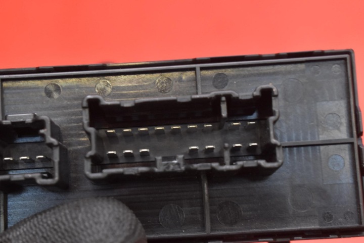 фото №8, Панель керування скло eu 83071sg040 subaru forester 4 iv 12-16