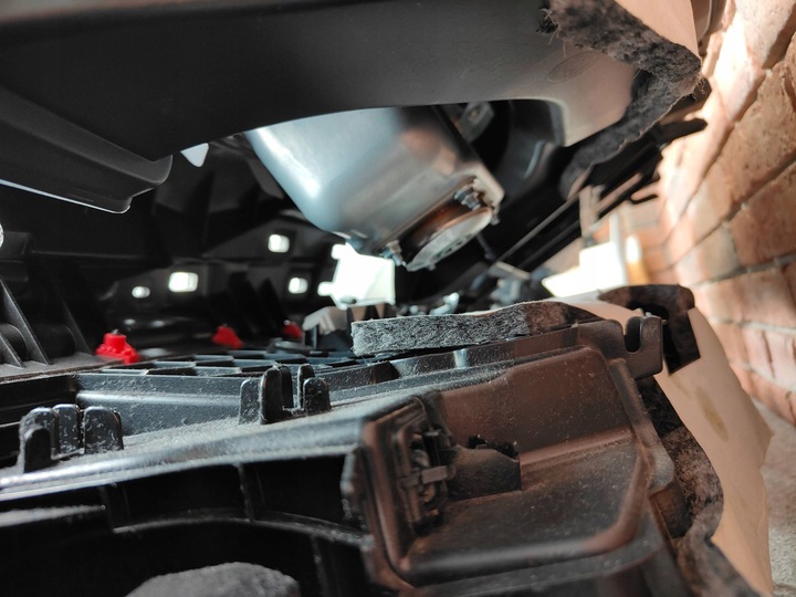 фото №13, Bmw f30 f31 f32 f34 f36 f80 f82 панель роздавальна консоль чорна + подушка безпеки