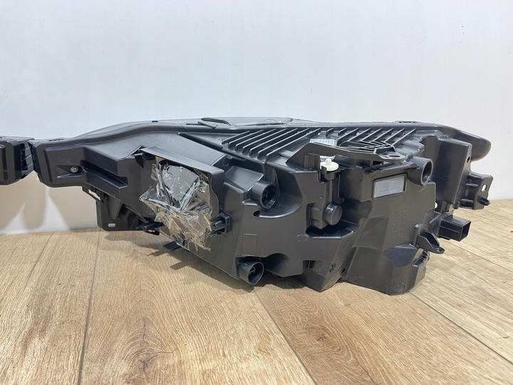 фото №11, Volvo xc60 ii рестайлинг лампа лампы перед передние правая левая полный led mid eu