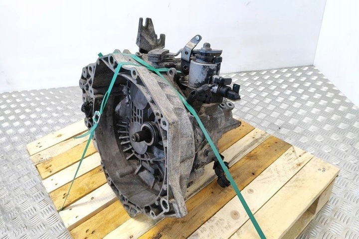 фото №7, Коробка передач коробки передач opel zafira tourer c p12 55574460 1.6l дизель 100kw 2014