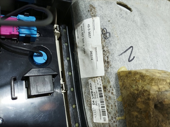 фото №11, Audi a8 d4 длинный потолок козырьки ручки алькантара