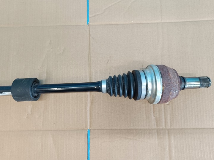 фото №8, Cupra formentor 1.5 tsi 110kw 2023 r полуось права перед 3q0407272ca