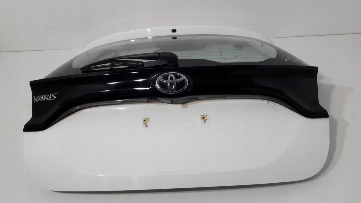 фото №11, Toyota yaris xp210 крышка багажника
