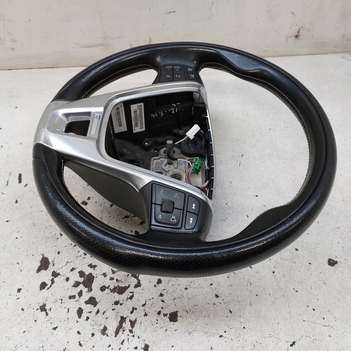 фото №8, Volvo v40 ii r-design 2014 кермо шкіряний дуже гарний стан