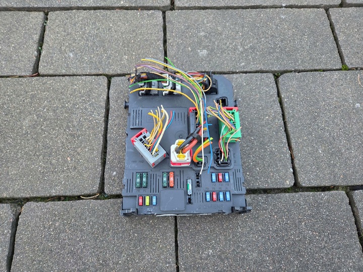 фото №1, Citroen peugeot модуль bsi e02-00 9657999780