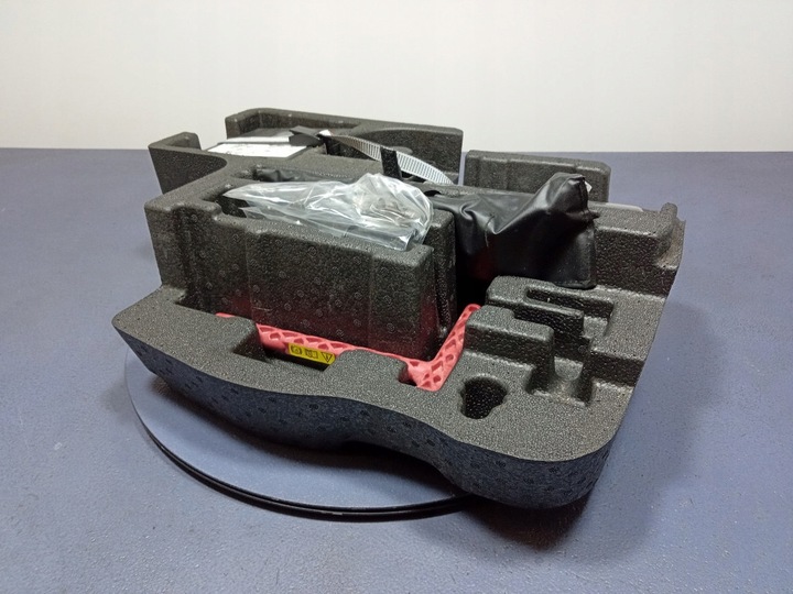 фото №7, Audi a7 c8 набор ремонтный колёса вкладка полка багажника 4k8012169j