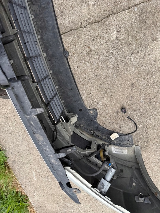 фото №13, Бампер переднее kpl. touran 10-15 6-pdc распылители lr7l