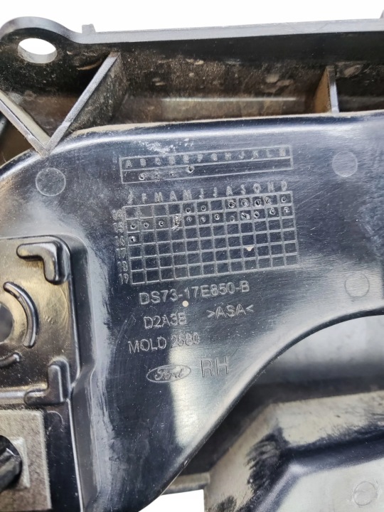 фото №6, Ford mondeo mk5 hb кронштейн  бампера правое зад комплект ds73-17e850-b ds73-17a8