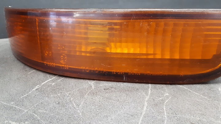 фото №3, Поворотник правые перед toyota corolla i e10