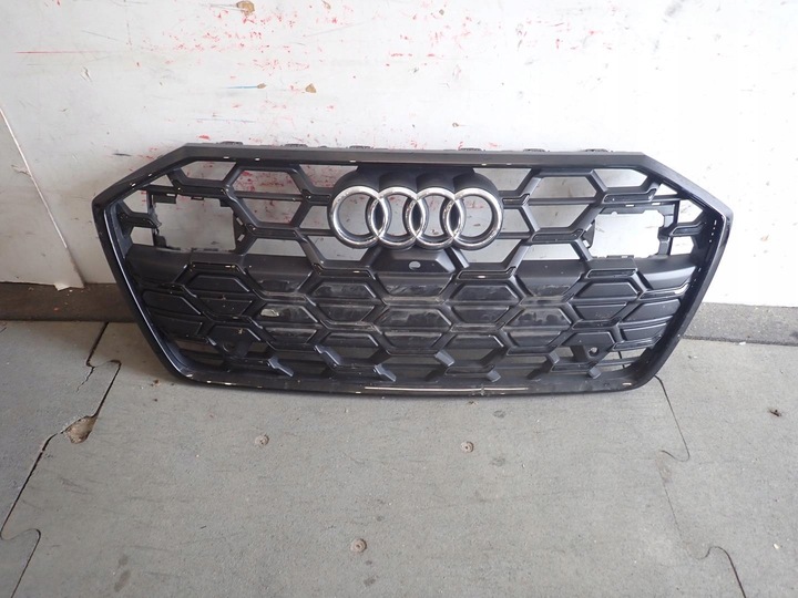 фото №1, Решітка audi a6 c8 рестайлінг 2021- s-line 4k0853651t