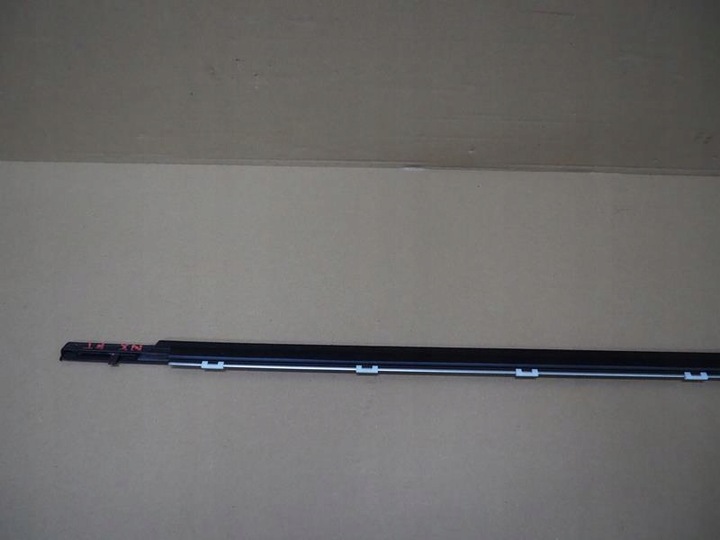 фото №7, Планка накладка двері ущільнювач скла праві зад lexus nx