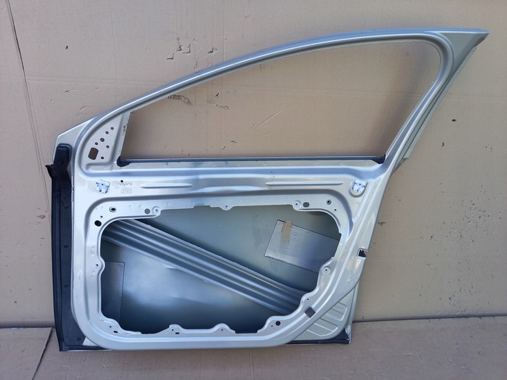 фото №4, Volvo v40 s40 дверь передние правые перед